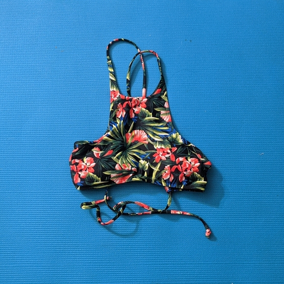 Hollister Bib swim top - Picture 1 of 4